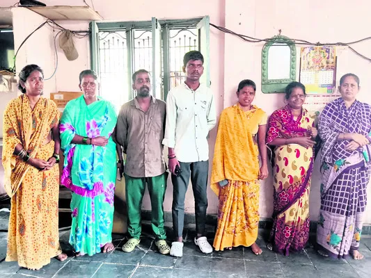 సీఐపై దాడి కేసులో ఏడుగురికి జైలు, జరిమానా