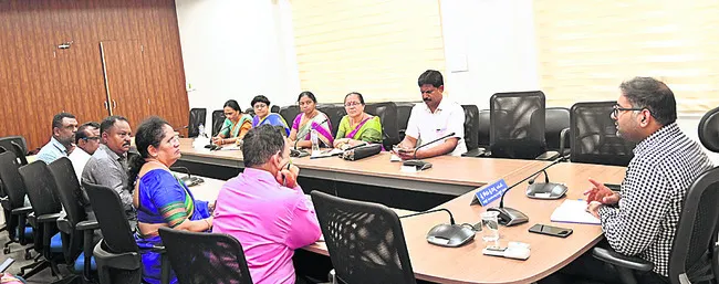 ఉపాధిహామీని సద్వినియోగం చేసుకోండి