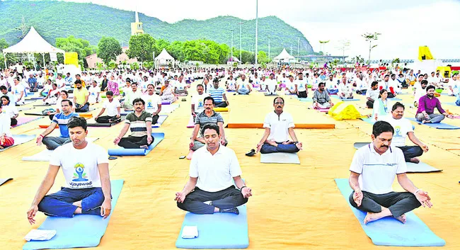 యోగాంధ్ర మాసోత్సవాలు ప్రారంభం