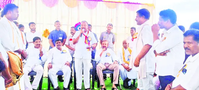 ముదిరాజ్‌లు ఐక్యత చాటాలి 