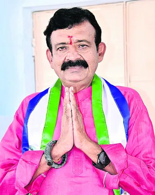 ఉపాధి కల్పించాలి 
