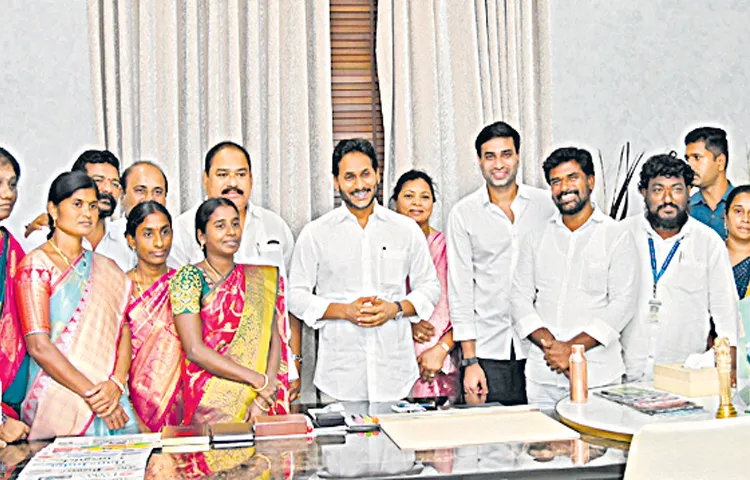 కూటమి ప్రభుత్వ అరాచకాలను దీటుగా ఎదుర్కొందాం