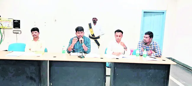 గిరిజన సొసైటీలను సద్వినియోగం చేసుకోవాలి