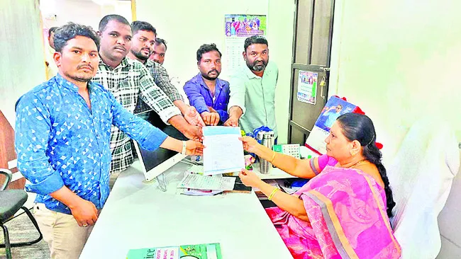 ఎండీయూ ఆపరేటర్లకు న్యాయం చేయాలి