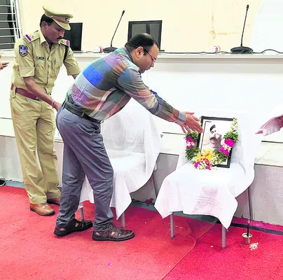 భాగ్యరెడ్డివర్మ సేవలు చిరస్మరణీయం
