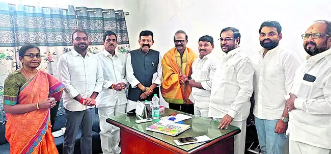పార్టీ బలోపేతమే లక్ష్యంగా పనిచేయాలి