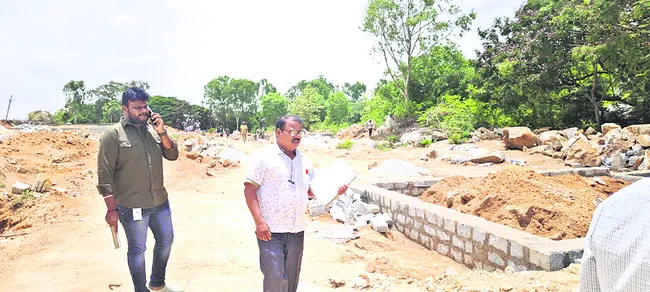 కేంద్రీయ విద్యాలయ స్థలం కబ్జా