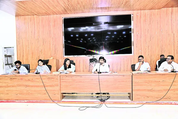 పరిశ్రమలకు త్వరితగతిన అనుమతులు