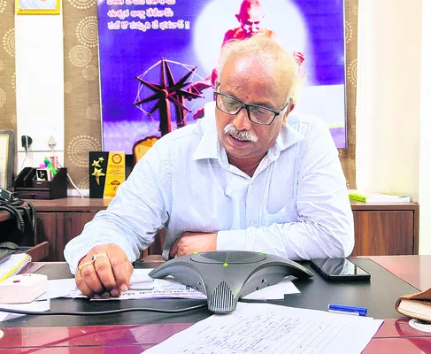 బిల్లుల వసూళ్లపై ప్రత్యేక దృష్టి 
