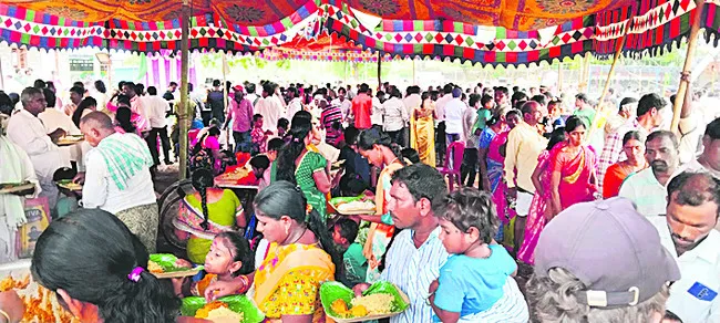వైభవంగా ప్రసన్నాంజనేయుని కల్యాణ వేడుకలు 