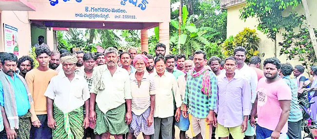 బావిలో గుర్తు తెలియని వ్యక్తి మృతదేహం