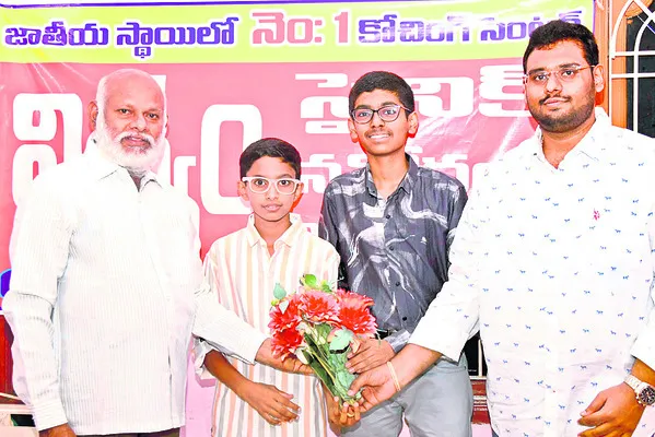 విశ్వం విద్యార్థుల ప్రభంజనం