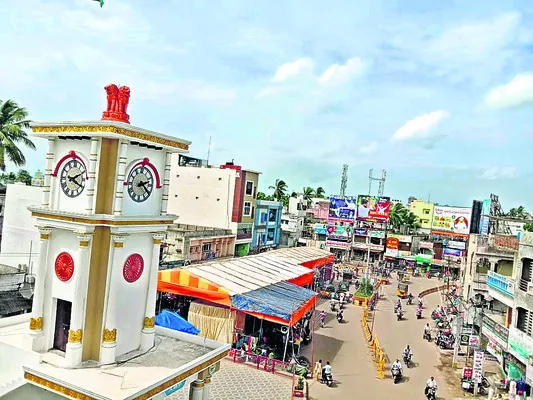 పట్టణవాసికి.. పన్నుపోటు!