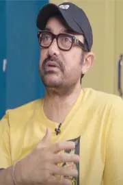 Aamir Khan once refused to eat at Shah Rukh Khans dinner party1