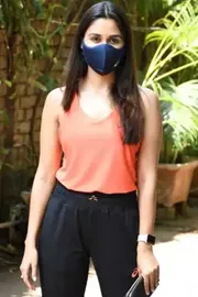 COVID-19 Bollywood Actress Nikita Dutta Confirms Along with Her Mother1