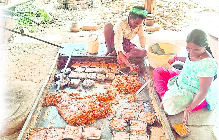 Jaggery farmers arrested illegally