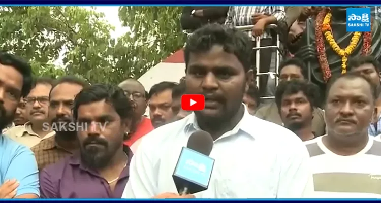 ప్రజలకు ఎంతో సహాయపడ్డాం.. ఇప్పుడు మమ్మల్ని రోడ్డున పడేశావు