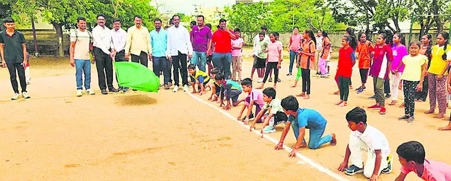 రాష్ట్రస్థాయిలో    ప్రతిభ కనబరచాలి
