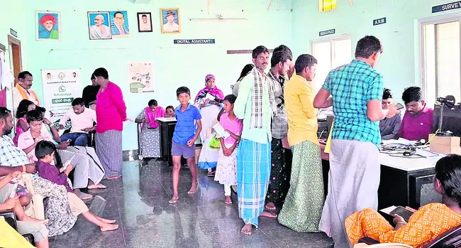 ఆధార్‌ అప్‌డేట్‌.. సర్వర్‌ బిజీ!