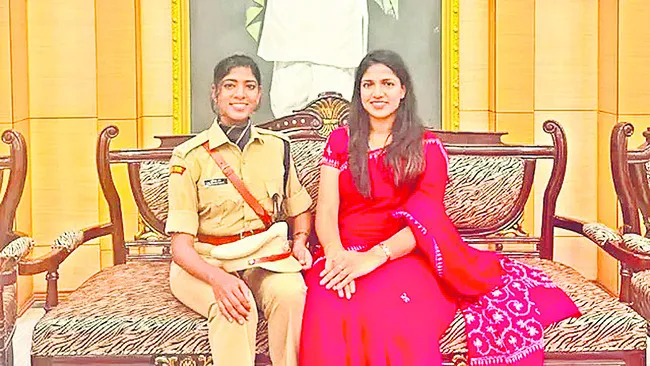 ఐఏఎస్‌, ఐపీఎస్‌లుగా రైతు బిడ్డలు 