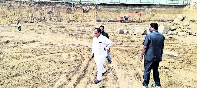 రైతు ర్యాలీకి అనుమతిని పరిశీలించండి