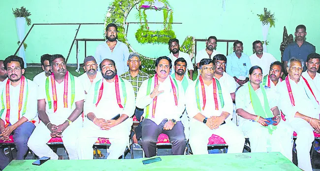 కల్వకుర్తికి ఎనిమిది సబ్‌స్టేషన్లు 