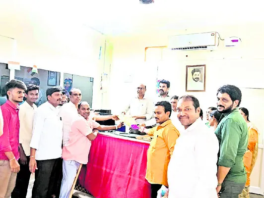 స్లాట్‌ బుకింగ్‌పై అవగాహన తప్పనిసరి