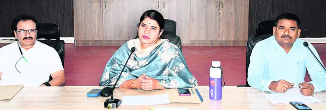 ‘పీఎంశ్రీ’ పనులు వేగవంతం చేయండి