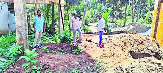 అక్రమ