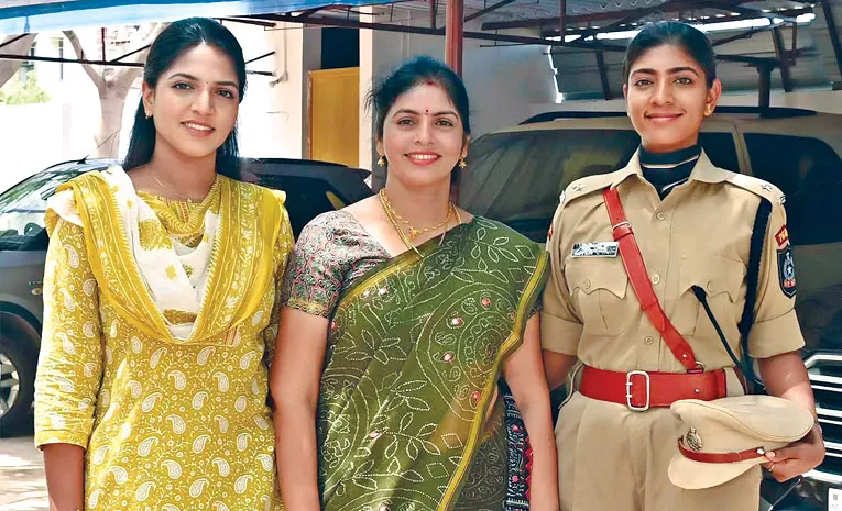 ఐఏఎస్, ఐపీఎస్‌లుగా రైతు బిడ్డలు