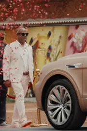 Indian Businessman Arrives In Helicopter To Take Delivery Of Bentley Bentayga1