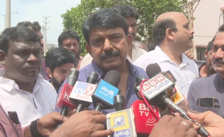 వంశీని బలి తీసుకోవడానికి బాబు సర్కార్‌ ప్రయత్నిస్తోందా?: పేర్ని నాని