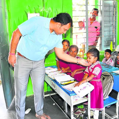 విద్యుత్ ప్రమాదాలపై జాగ్రత్తగా ఉండాలి