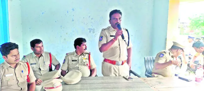 నేరాల నియంత్రణకే ‘కమ్యూనిటీ కాంటాక్ట్ ప్రోగ్రాం’