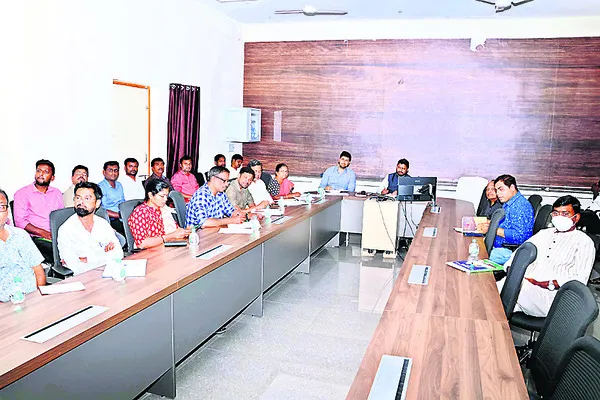 గ్రామ పాలనకు జీపీఓలు