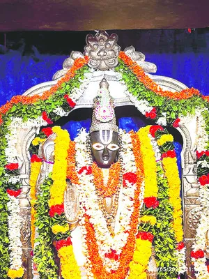 తొలి తిరుపతిలో భక్తుల రద్దీ