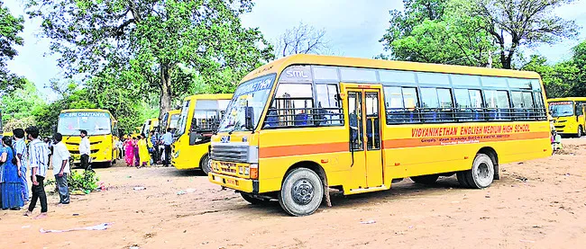 బస్సులపై పర్యవేక్షణ కరువు