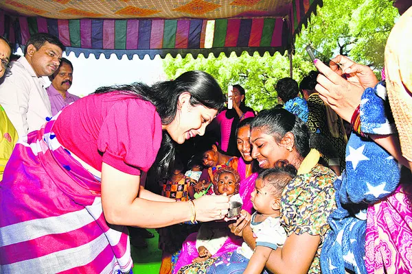 అమ్మకు ఆరోగ్యం.. పిల్లలకు చదువు..