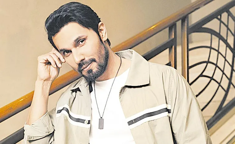 Randeep Hooda to star in Hindi film Operations Khukri