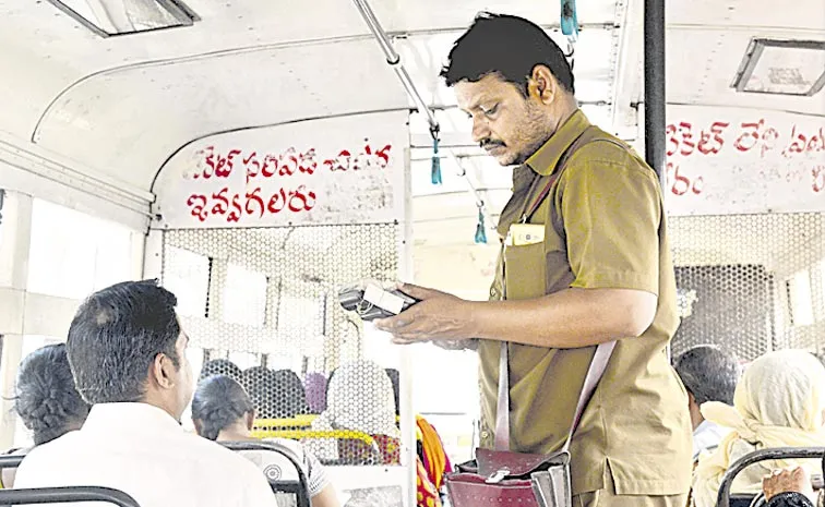 Telangana: Outsourcing bus conductors in RTC