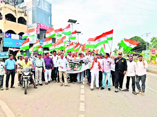 సైనికులకు సంఘీభావంగా తిరంగా యాత్ర ర్యాలీ