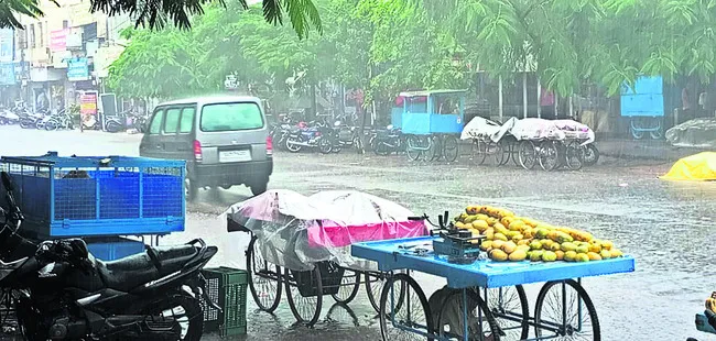 రెండు జిల్లాల్లో భారీ వర్షాలు 