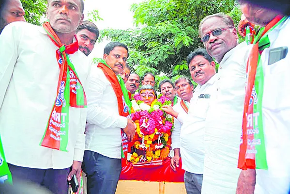 తొలి తెలుగు కవయిత్రి మొల్ల