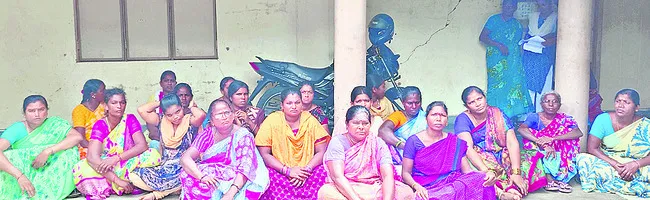 ఐకేపీలో అక్రమాల పర్వం..