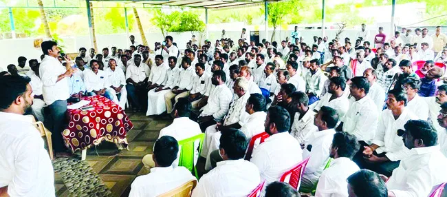 రాప్తాడులో రౌడీ రాజ్యం
