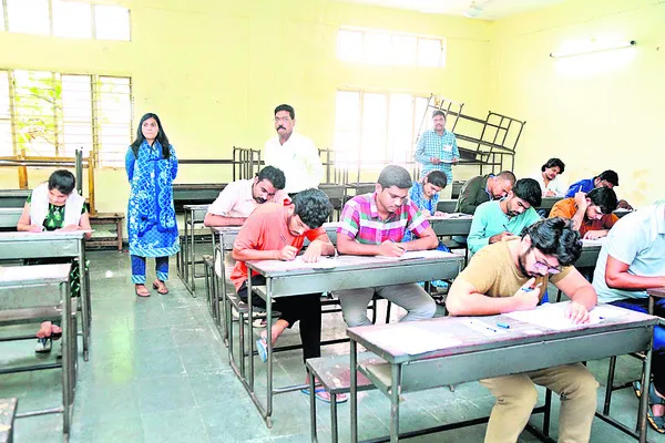 సివిల్స్‌ ప్రిలిమినరీ పరీక్ష ప్రశాంతం