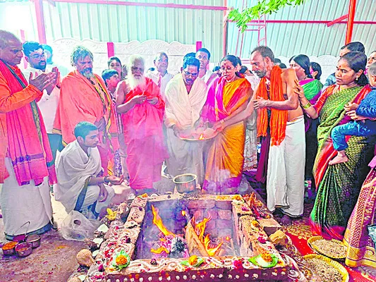 గ్రామ పాలన పరీక్షకు 250 మంది హాజరు