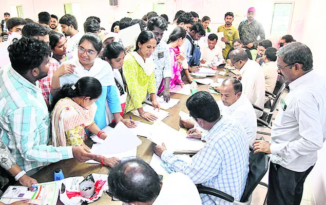 ముగిసిన ‘సర్వేయర్‌’ సర్టిఫికెట్ల పరిశీలన