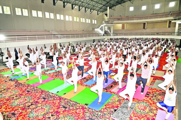 యోగాతో ఆరోగ్యవంత జీవితం