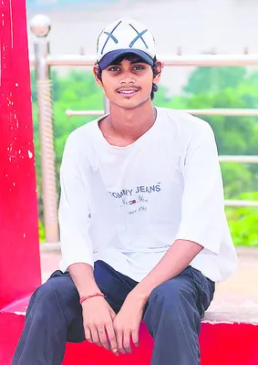 డ్యాన్స్‌ మాస్టర్‌ ఆత్మహత్య 